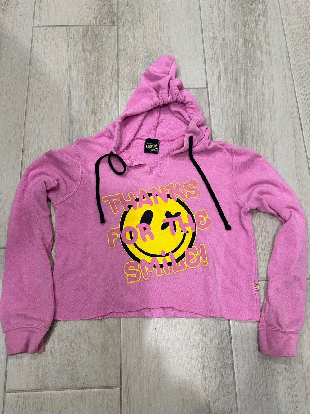 Love Junkie Girls Pink Thanks for the Smile Graphic Cropped Hoodie Size Large